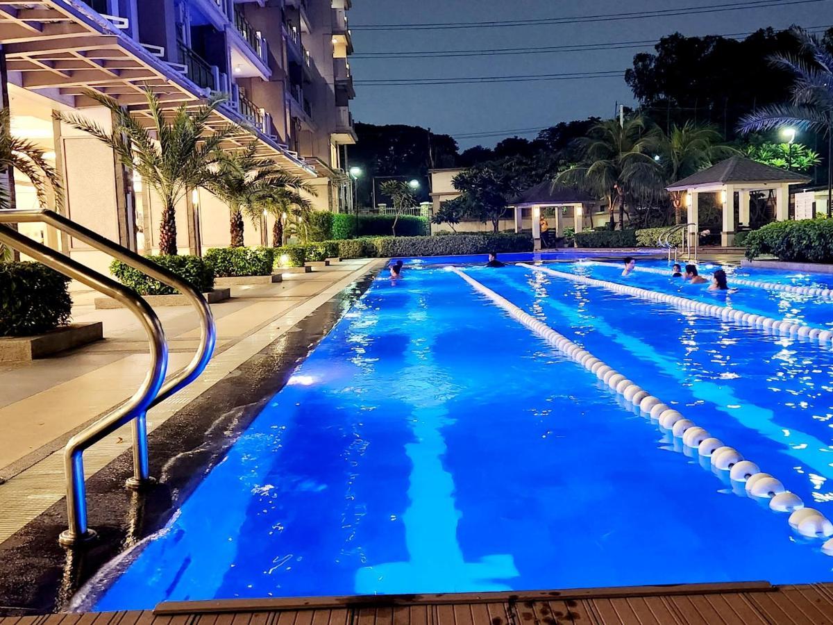מנילה Casa Antonio At Fairway Terraces Family Penthouse 2Br Wi-Fi Nr Golf, Airport, Fort Bgc מראה חיצוני תמונה
