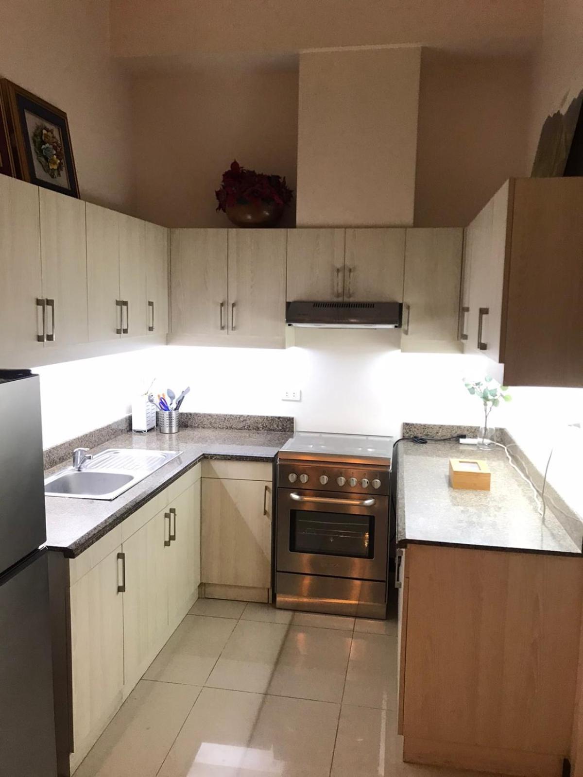 מנילה Casa Antonio At Fairway Terraces Family Penthouse 2Br Wi-Fi Nr Golf, Airport, Fort Bgc מראה חיצוני תמונה