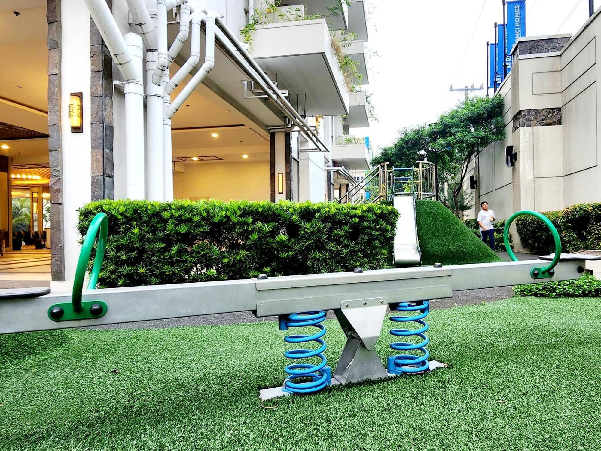 מנילה Casa Antonio At Fairway Terraces Family Penthouse 2Br Wi-Fi Nr Golf, Airport, Fort Bgc מראה חיצוני תמונה